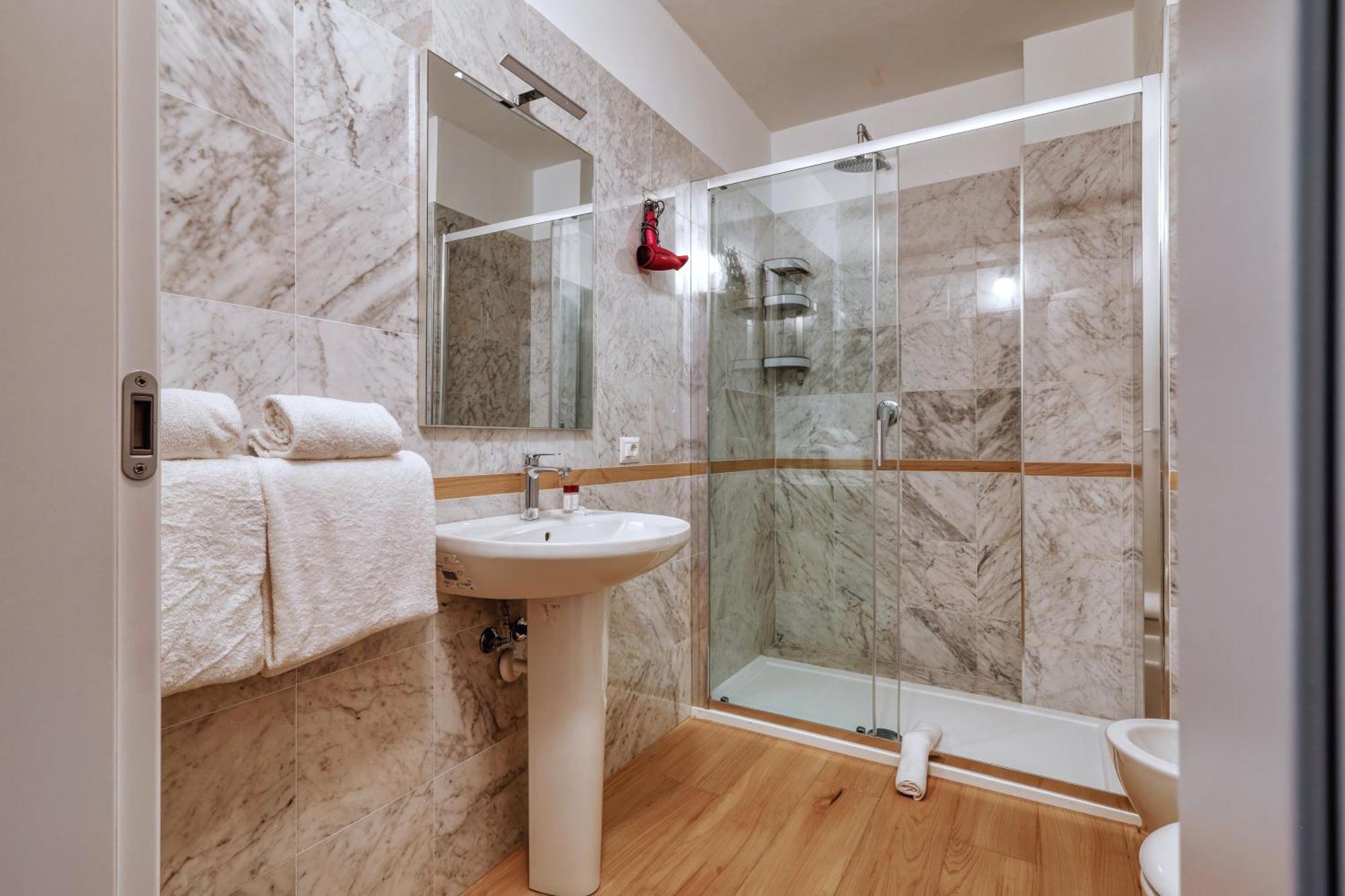 Joivy Chic 3-Bed Flat Near Colonne Di San Lorenzo Mailand Exterior foto
